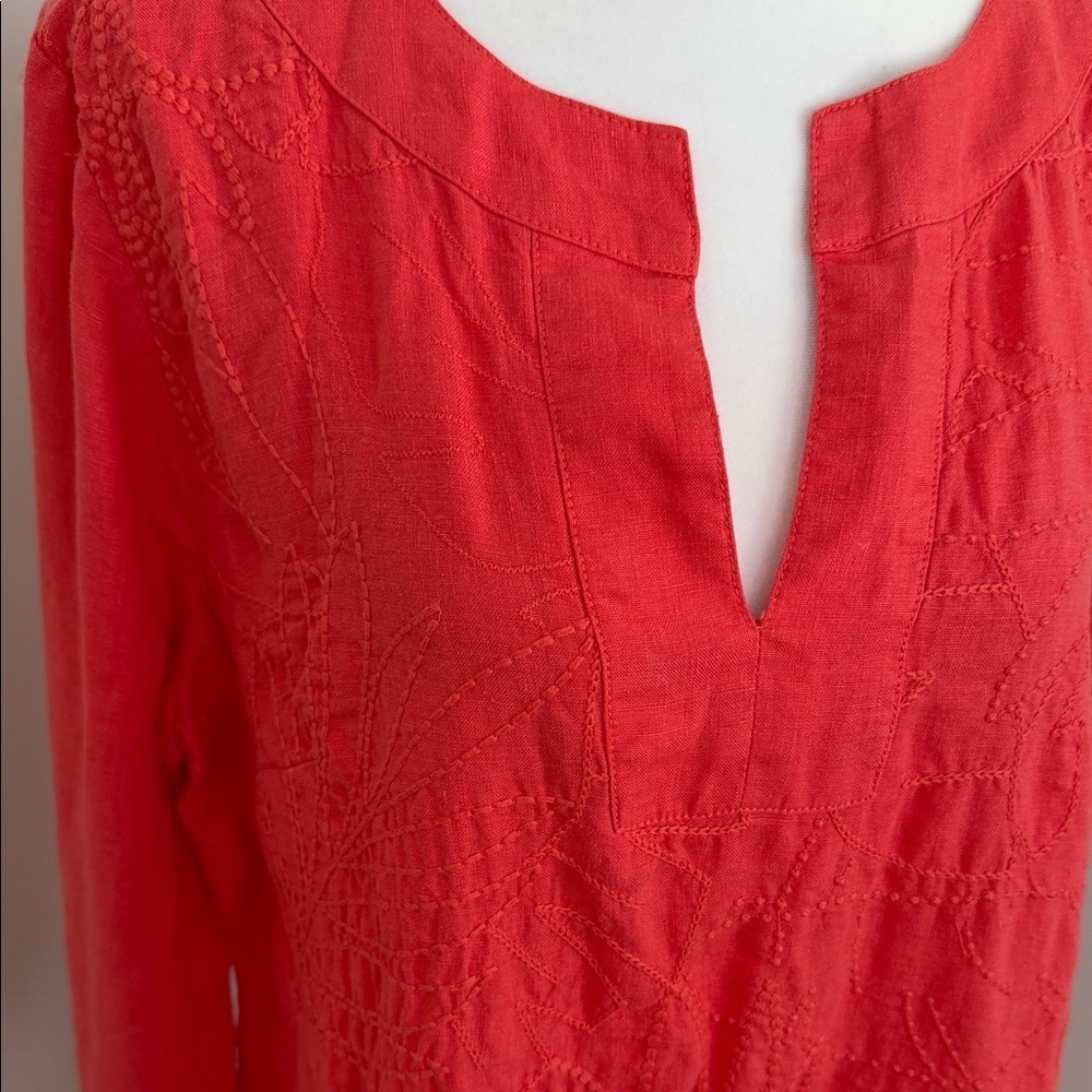 TOMMY BAHAMA Red V-Neck Top size Medium - Picture 3 of 10